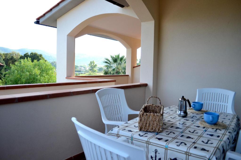 Appartamenti Casa Dini Marina di Campo Ruang foto